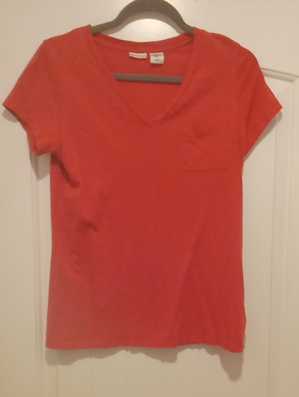 Max Studio Red V-Neck Short Sleeve Tee